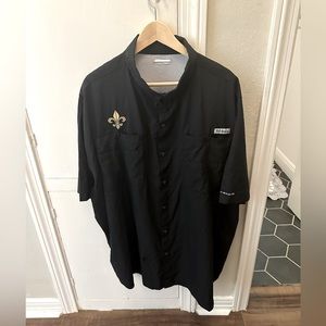 Columbia black button down.